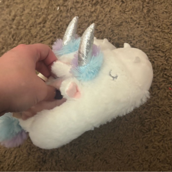 perfect condition size 7/8 slippers for toddlers - Picture 7 of 11